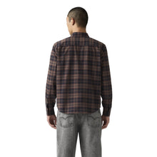 Load image into Gallery viewer, Levi's - Authentic Button-Down Shirt in Brown
