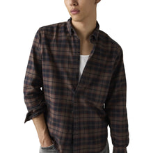 Load image into Gallery viewer, Levi's - Authentic Button-Down Shirt in Brown