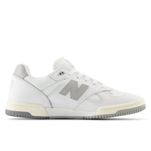 Load image into Gallery viewer, New Balance Numeric - 600 Tom Knox in White/Grey