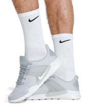 Load image into Gallery viewer, Nike - Everyday Cushioned Training Crew Socks in White/Black (6 Pairs)