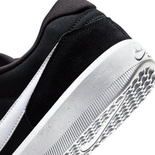 Load image into Gallery viewer, Nike SB - Force 88 in Black/Black/White