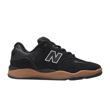 Load image into Gallery viewer, NB Numeric - 1010 Tiago in Black/Gum
