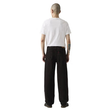 Load image into Gallery viewer, Levi's - 568 Loose Straight Jeans in Black
