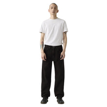 Load image into Gallery viewer, Levi's - 568 Loose Straight Jeans in Black
