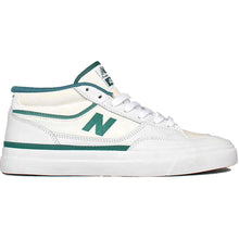 Load image into Gallery viewer, NB Numeric - 417 Villani in White/Vintage Teal
