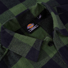 Load image into Gallery viewer, Dickies - Sacramento Long Sleeve Shirt in Green Plaid
