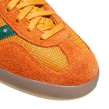 Load image into Gallery viewer, Adidas - Hardies x Gazelle ADV in Rust Orange/Collegiate Green/Gum
