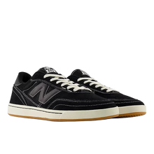 Load image into Gallery viewer, New Balance Numeric - 440v2 in Black/Sea Salt
