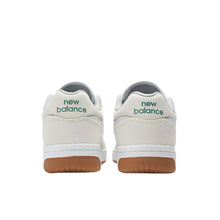 Load image into Gallery viewer, New Balance Numeric - 480 in Sea Salt/Vintage Teal
