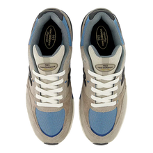 Load image into Gallery viewer, New Balance Numeric - Andrew Reynolds 933 in Mushroom/Still Water
