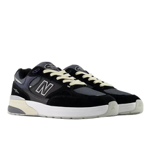 Load image into Gallery viewer, New Balance Numeric - Andrew Reynolds 933 in Black/Eclipse
