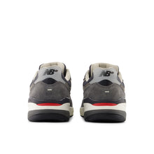 Load image into Gallery viewer, New Balance Numeric - Andrew Reynolds 933 in Dark Grey/White
