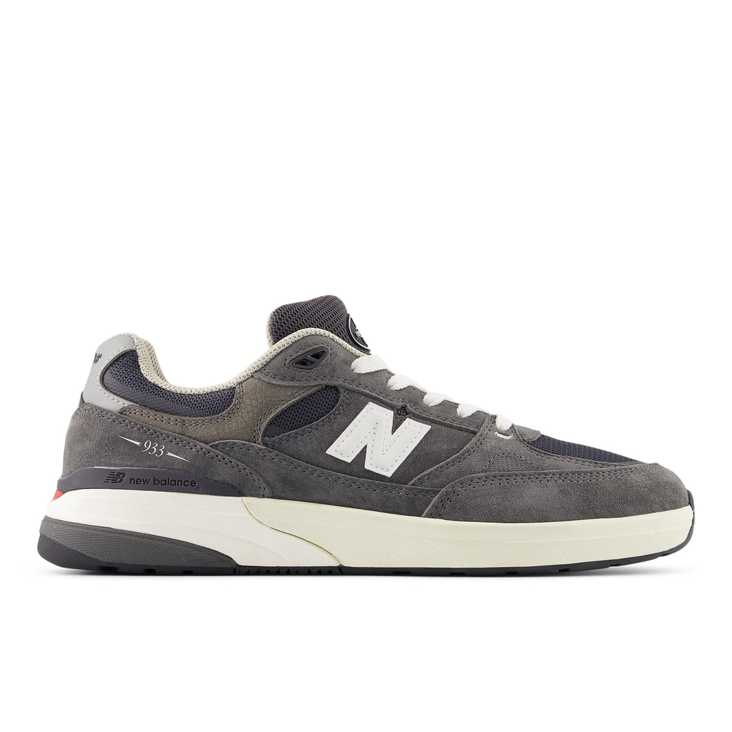New Balance Numeric - Andrew Reynolds 933 in Dark Grey/White