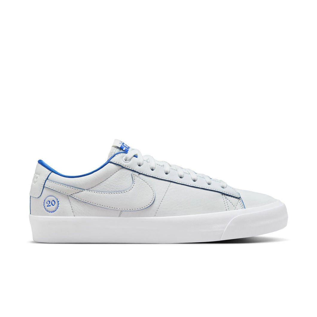 Nike SB - Blazer Low Pro GT Premium in Summit White/Summit White/White/Game Royal