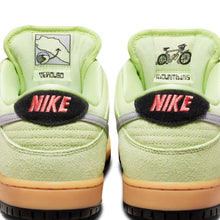 Load image into Gallery viewer, Nike SB - Dunk Low Pro PRM in LT Liquid Lime/Wolf Grey-Black
