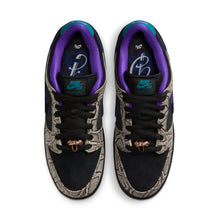 Load image into Gallery viewer, Nike SB - Dunk Low Pro in String/Black-Bright Spruce-Fierce Purple
