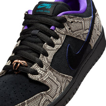 Load image into Gallery viewer, Nike SB - Dunk Low Pro in String/Black-Bright Spruce-Fierce Purple
