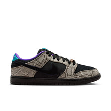 Load image into Gallery viewer, Nike SB - Dunk Low Pro in String/Black-Bright Spruce-Fierce Purple
