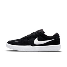 Load image into Gallery viewer, Nike SB - Force 88 in Black/Black/White
