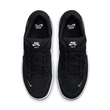 Load image into Gallery viewer, Nike SB - Force 88 in Black/Black/White
