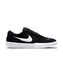 Load image into Gallery viewer, Nike SB - Force 88 in Black/Black/White
