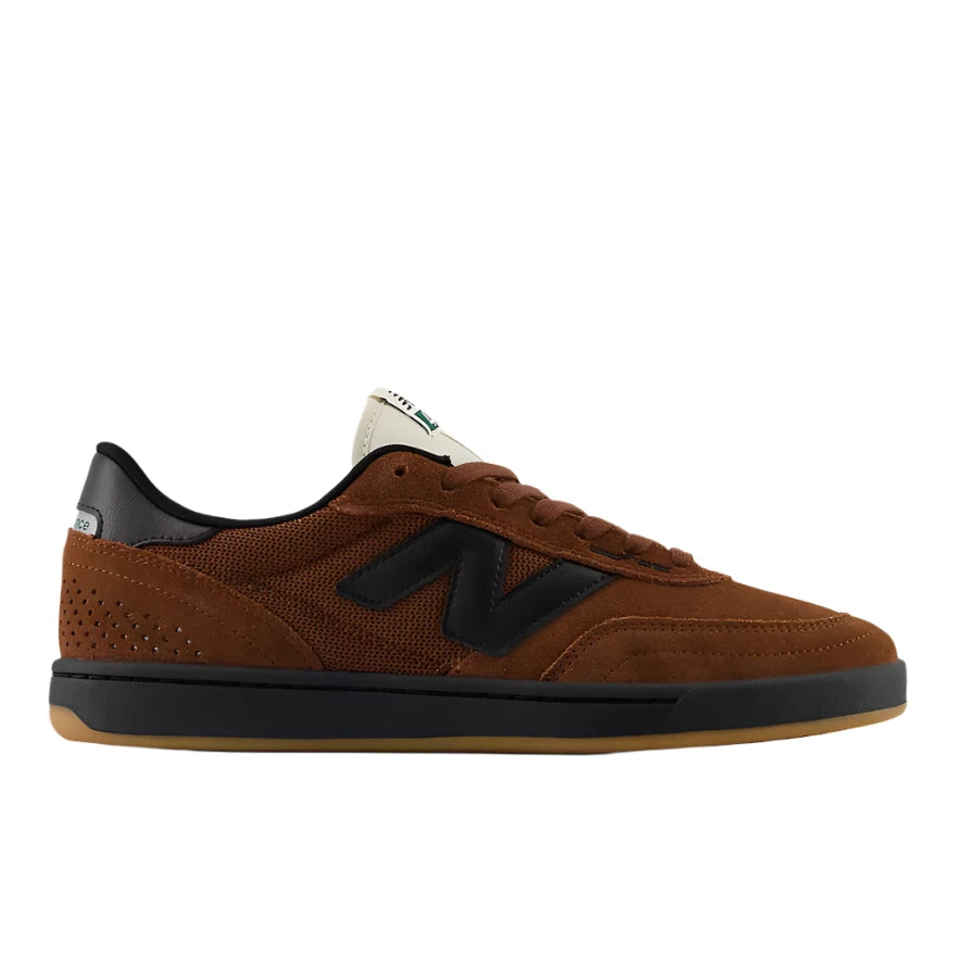 New Balance Numeric - 440 V2 in Rich Oak/Black