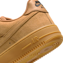 Load image into Gallery viewer, Nike SB - Air Force 1 in Flax/Flax-Black-Gum Light Brown

